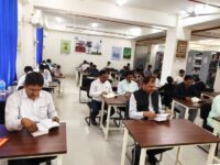 पुस्तकालय संस्कृति को बढ़ावा देने के लिए पढे़ वि.वि. बढे़ वि. वि. का परिसर मेंआयोजन, ….कुलपति