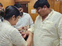 अखिल भारतीय ग्राहक पंचायत, आजमगढ़ द्वारा एमआरपी जागरूकता एवं रक्षाबंधन जनसंपर्क अभियान